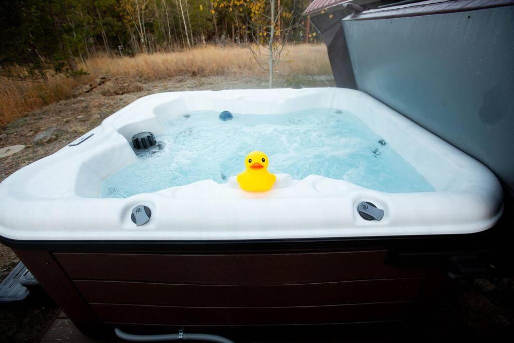 Little Gem Lodge Unique Mtn A-Frame W Hot Tub 布莱克霍克 外观 照片